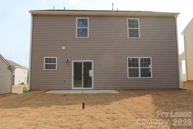 Building Photo - 127 Queensway Ln