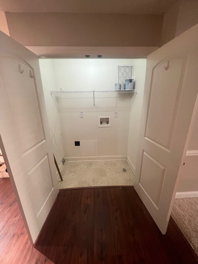 Building Photo - 2609 Sawgrass Dr