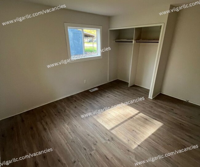 Building Photo - 3 Bedrooms | 1 Bathroom – Single-Family Home - Your Next Home!