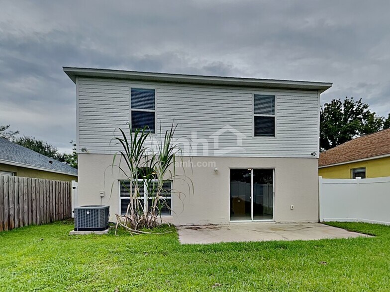 Building Photo - 10619 Opus Dr