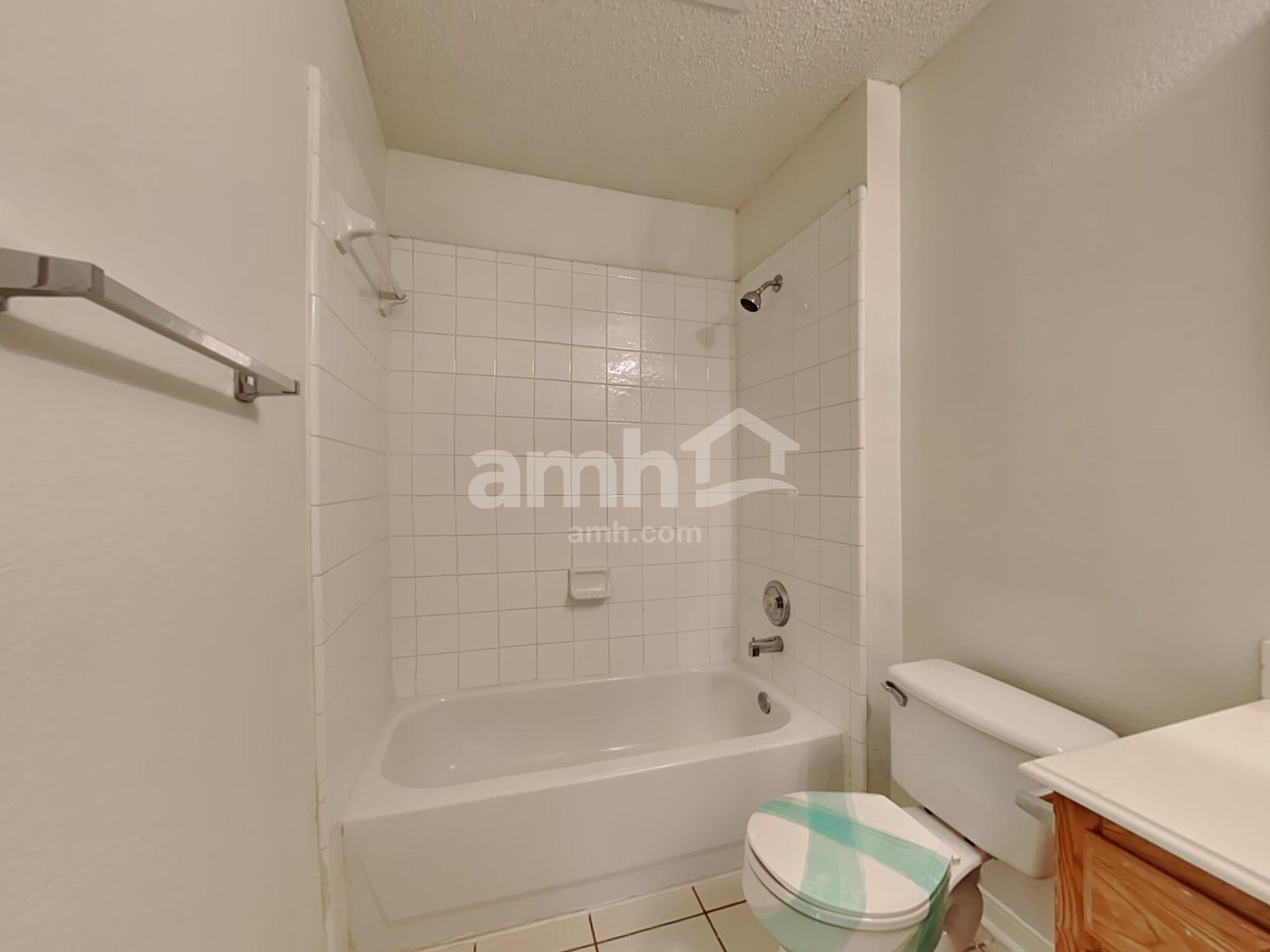 Building Photo - 532 N Parks Dr