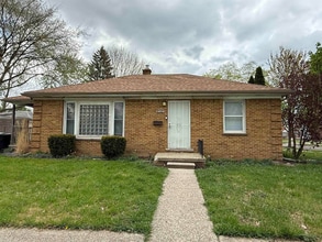 Building Photo - 6300 Canyon Ave