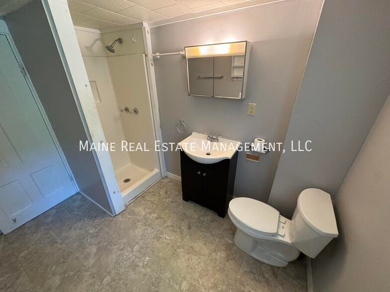 Building Photo - 16 Penobscot St