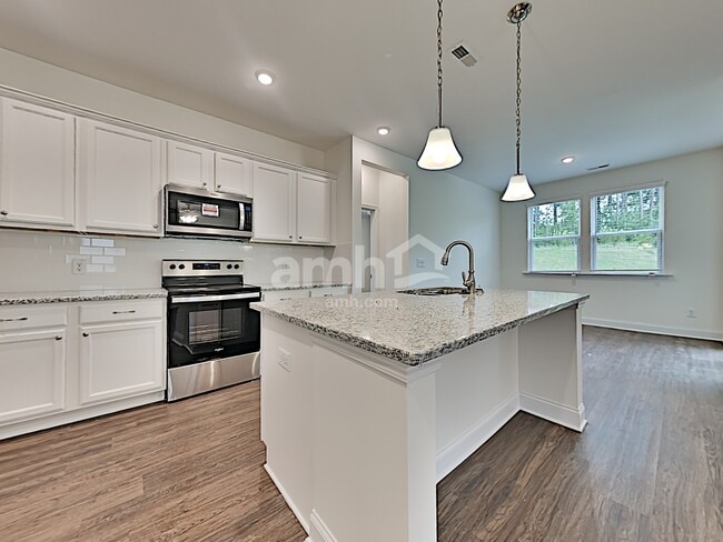 Building Photo - 83 Pullen Dr