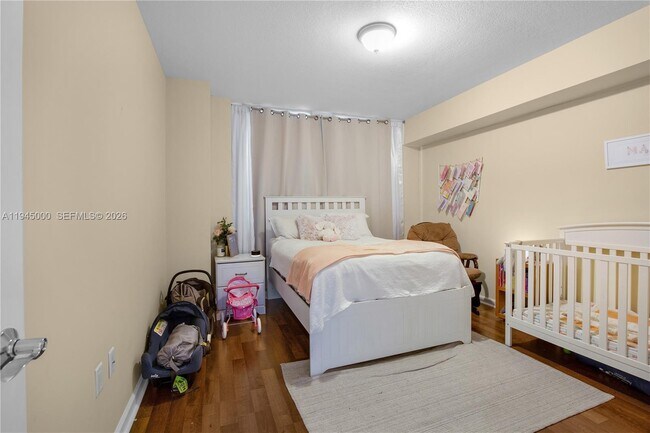 Building Photo - 610 W Las Olas Blvd