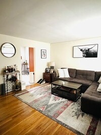 Building Photo - 9 Millers Ln