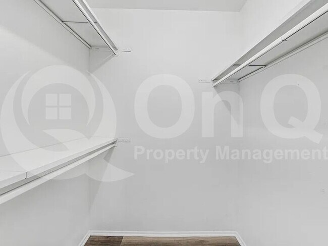 Building Photo - 306 Wildbriar Dr