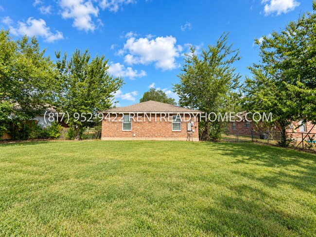 Building Photo - 2528 Pinon Ct