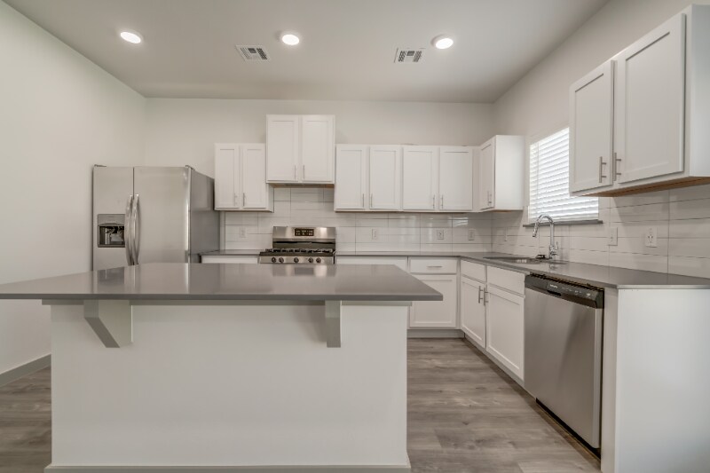 Building Photo - 13518 Vinita Dr
