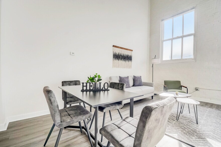 Building Photo - 50 N Illinois St