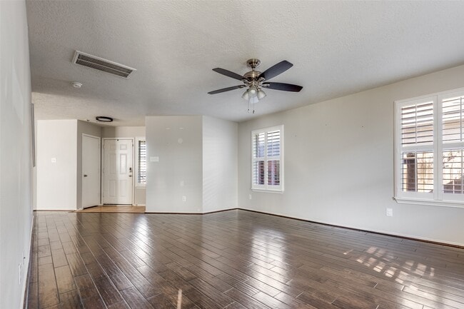 Building Photo - 7231 Winter Song Dr