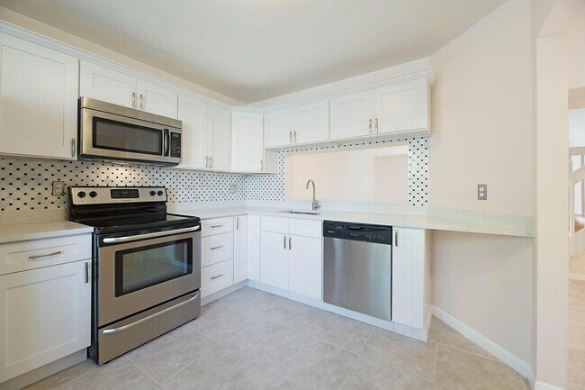 Building Photo - 6384 Boca Cir