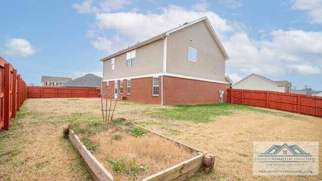 Building Photo - 102 Millbury Way