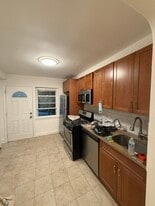 Building Photo - 1114 Rhinelander Ave