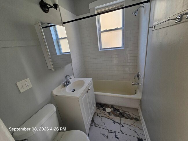 Building Photo - 4747 N Monticello Ave