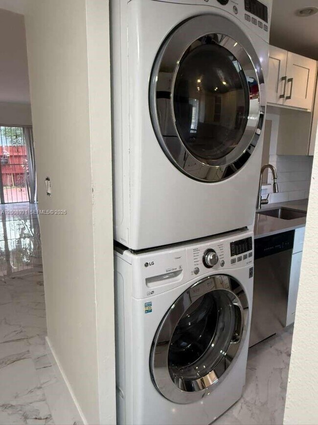 Building Photo - 300 NW 107th Ave