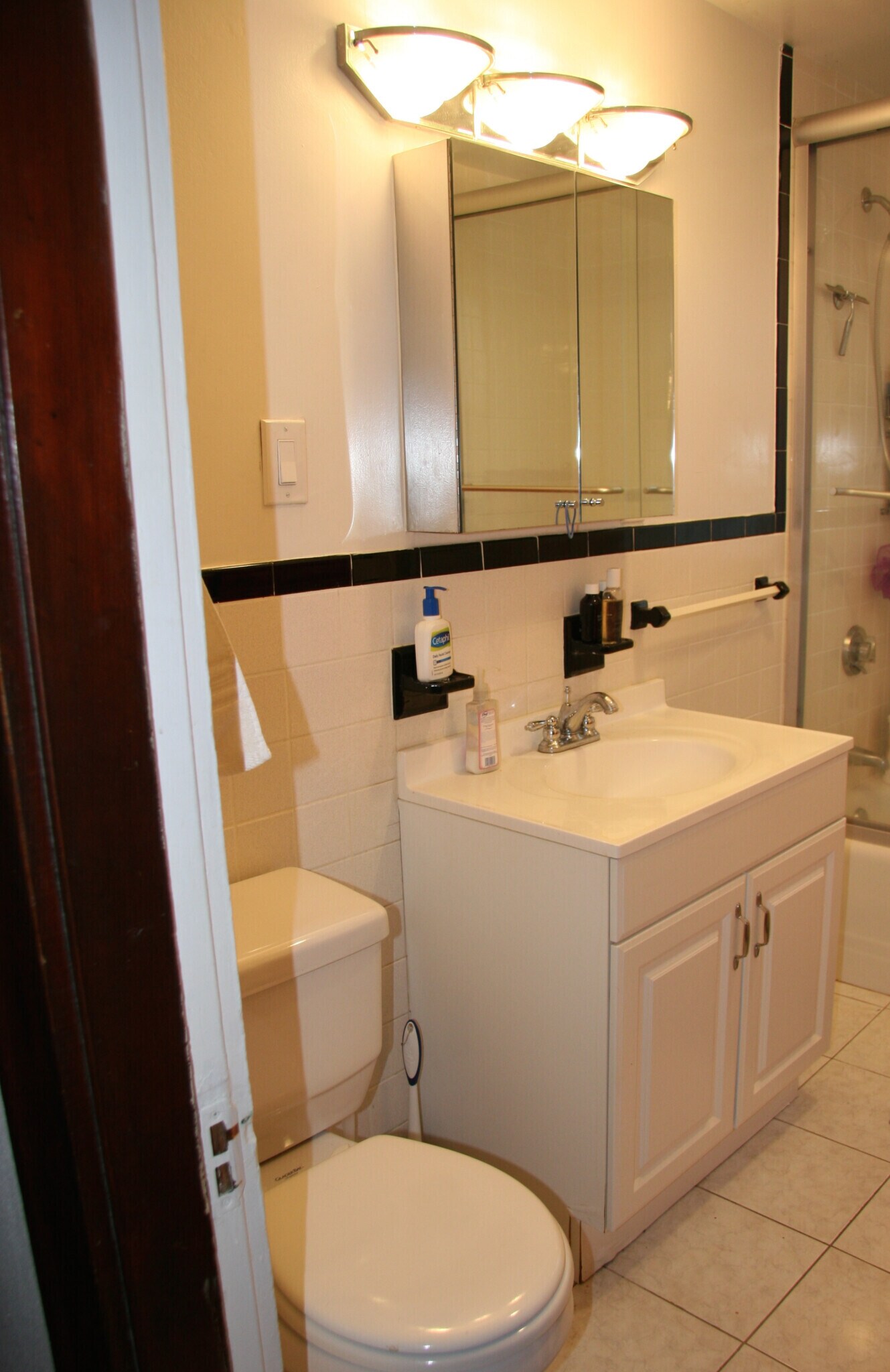 Building Photo - 55 Hobson St