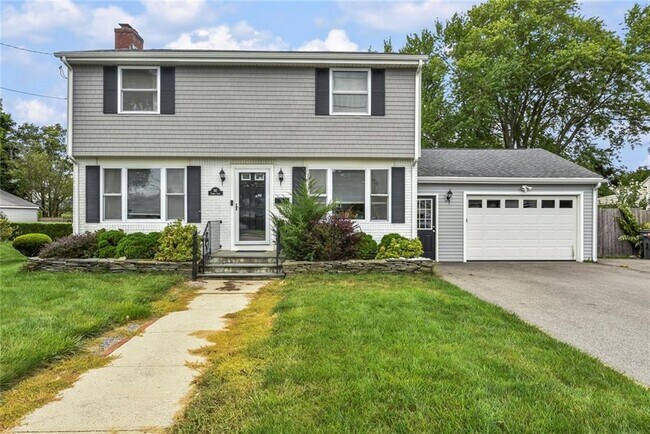 Building Photo - 191 Chases Ln