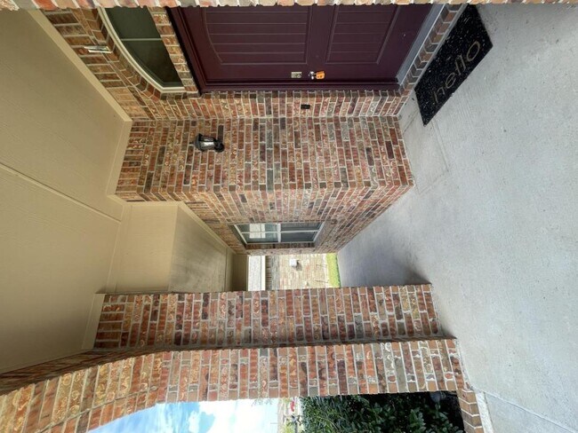 Building Photo - 744 Watson Wy