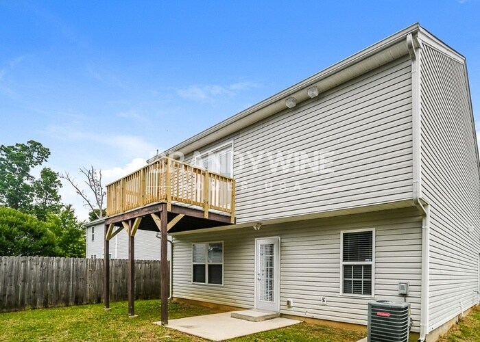 Building Photo - 2315 Portola Ct