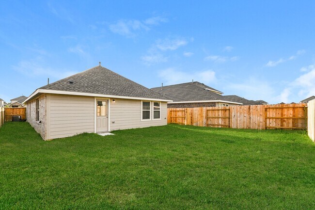 Building Photo - 18446 Summit Ranch Dr