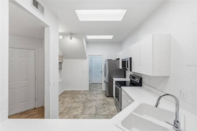 Building Photo - 22128 Little Lagoon Ct