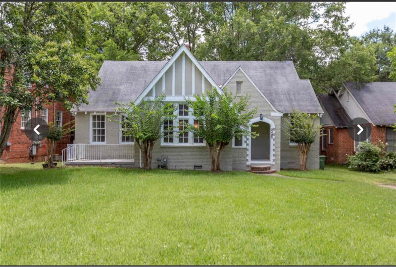 Primary Photo - 2405 College St