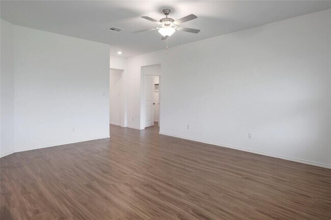 Building Photo - 421 Bluejack Wy