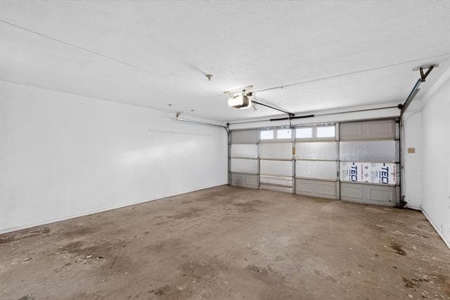 Building Photo - 1910 Glen Hill Dr