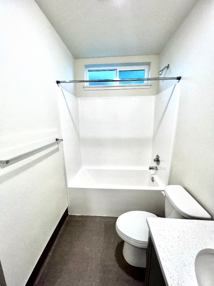 Building Photo - 2330 Yakima Ct