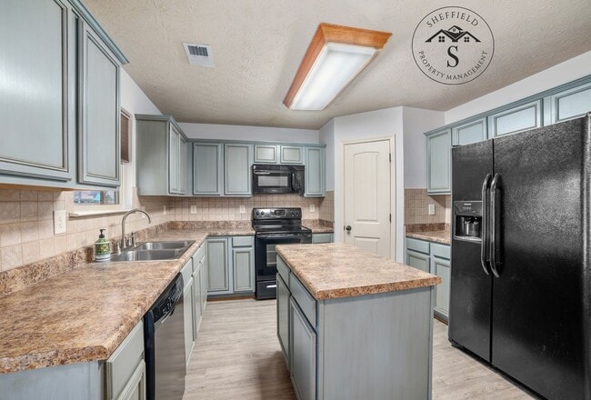 Building Photo - 25 Justice Dr