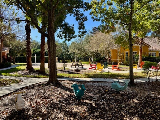 Building Photo - 8842 Villa View Cir