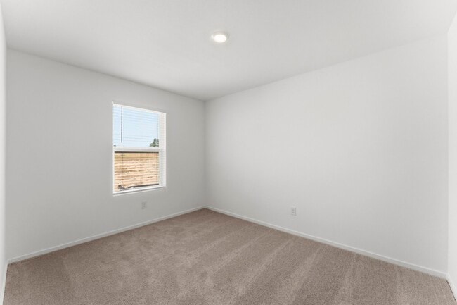 Building Photo - 6213 Alder Crk Dr