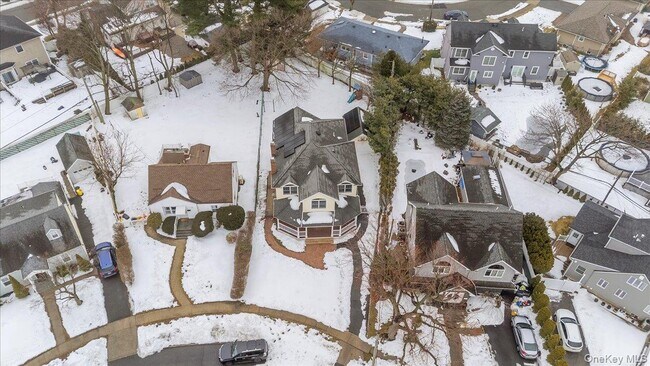 Building Photo - 234 S Pershing Ave