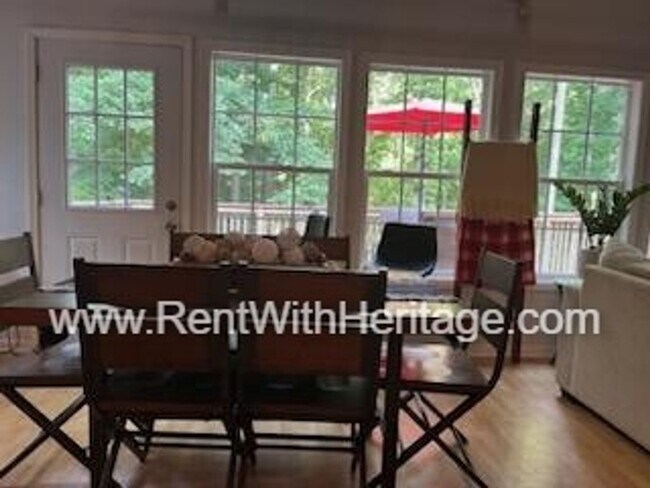 Building Photo - Charming Rustic Cabin Home on 2 Acres / Na...