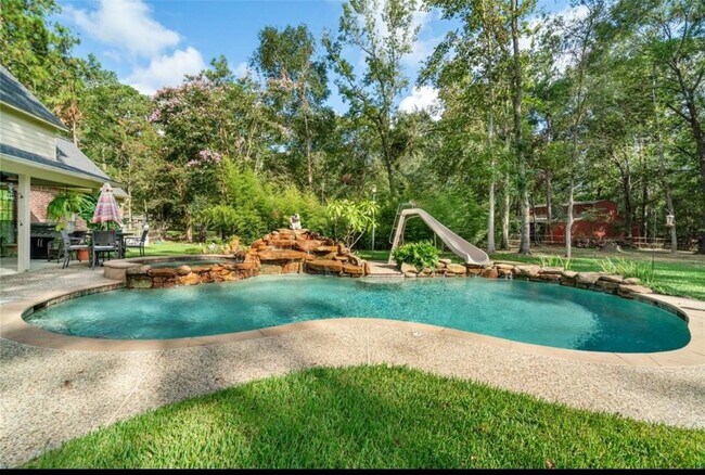 Building Photo - 415 Lago Trace Dr