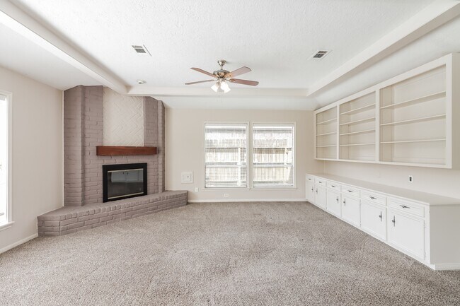 Building Photo - 1403 Diana Ct