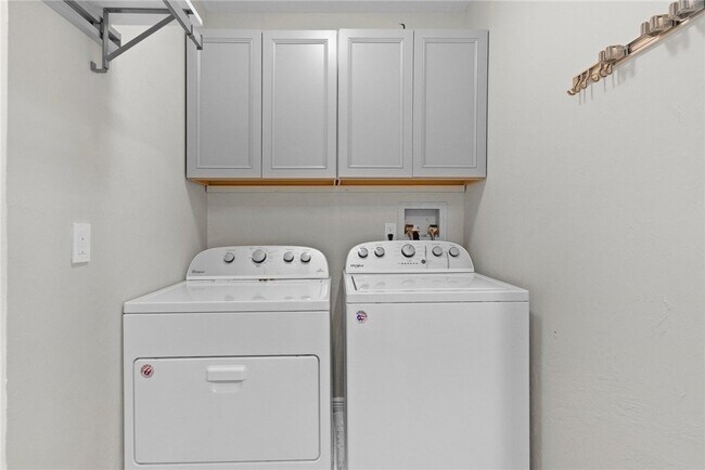 Building Photo - Rolland Court