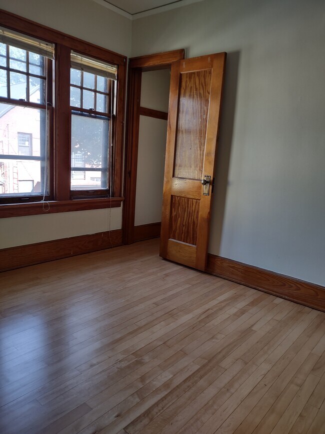 Walk in closed in 2nd BR - 2914 S Lenox St