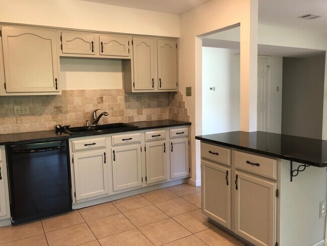 Building Photo - 4506 Adelphi Ln