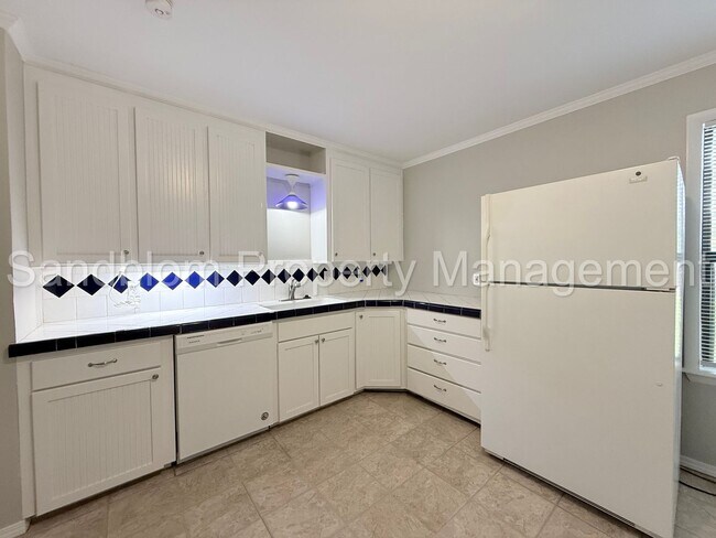 Building Photo - For Lease | Tulsa | $1100 Rent