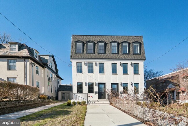 Building Photo - 347 E Gorgas Ln