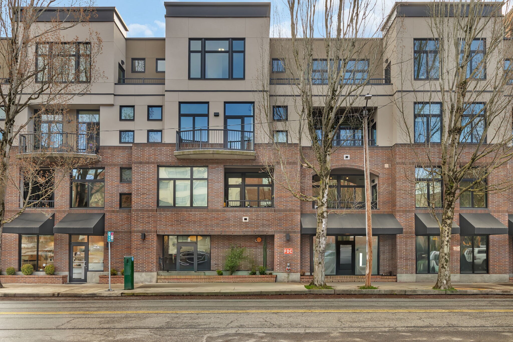 Building Photo - 618 NW 12th Ave