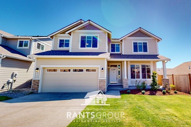 Primary Photo - Beautiful Newer Home! Easy I5 access!