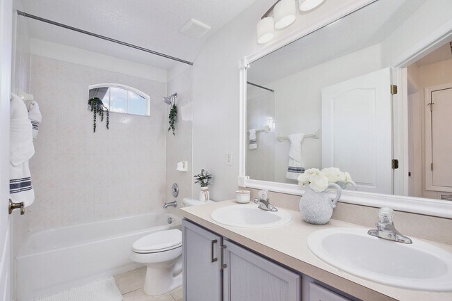 Building Photo - 696 Seabrook Ct