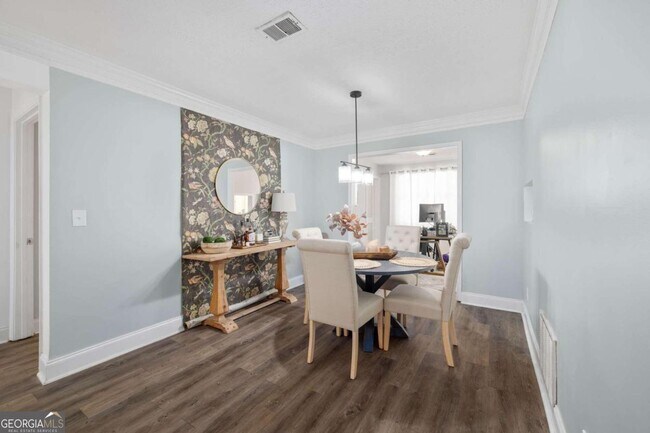 Building Photo - 55 St Claire Ln NE