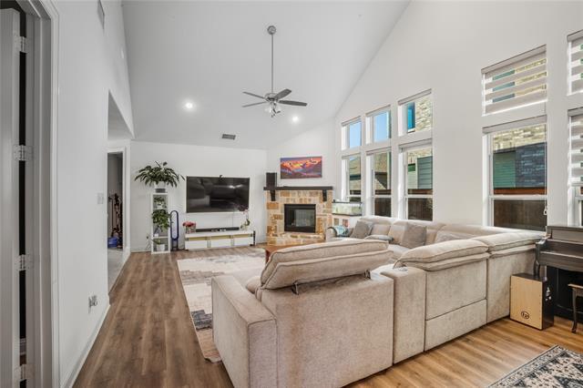 Building Photo - 4424 English Maple Dr