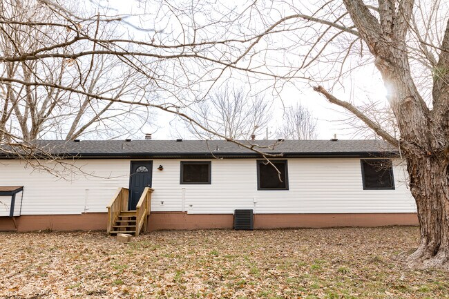 Building Photo - 101 NW K St