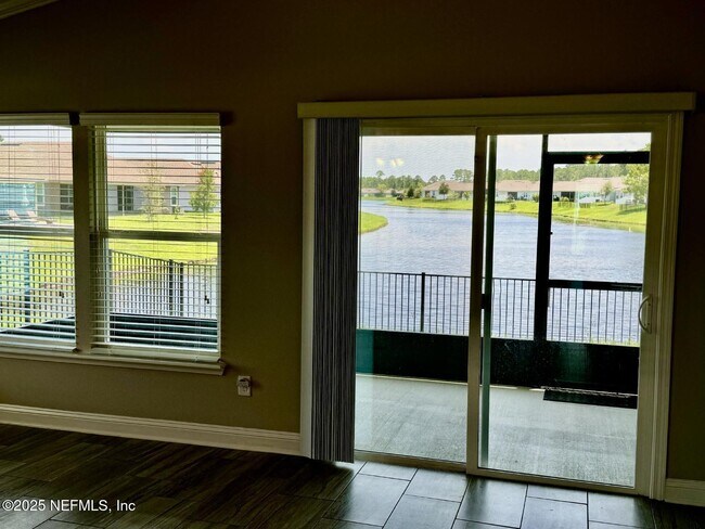 Building Photo - 336 Midway Park Dr