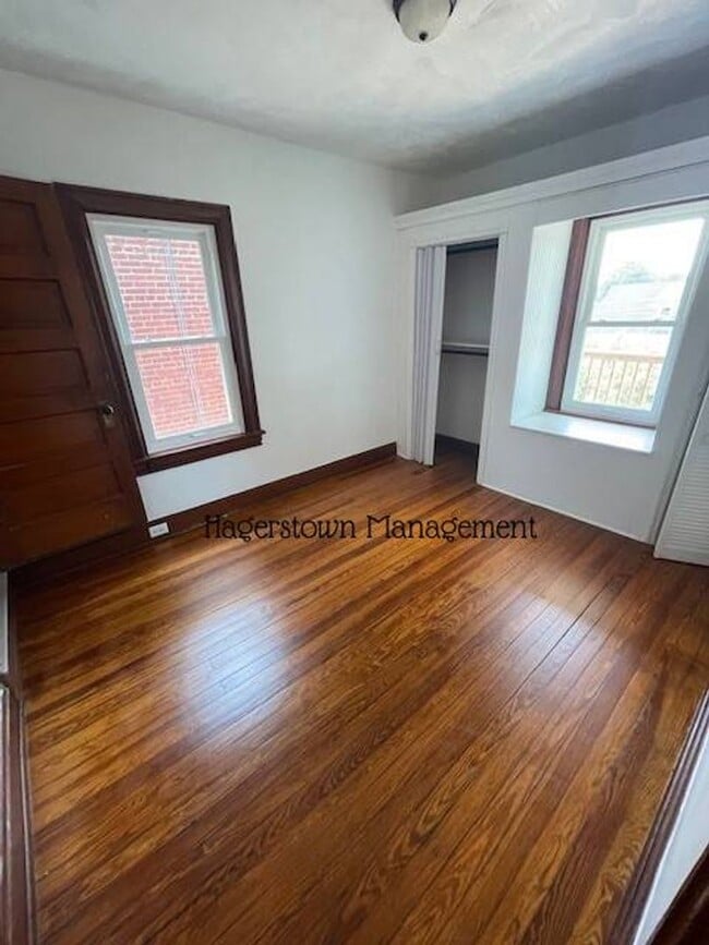Building Photo - 3 BR North End Hagerstown